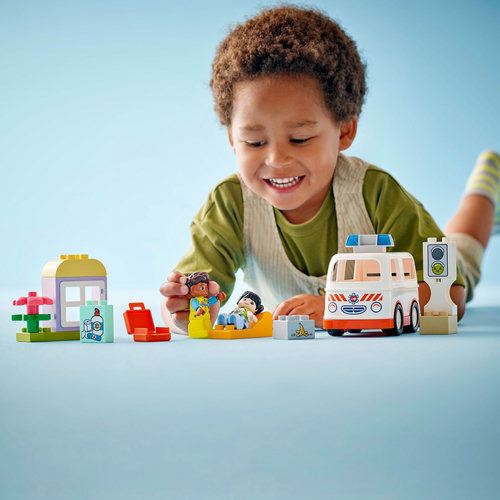 LEGO DUPLO Town 10447 - Ambulância e Condutor - Image 7