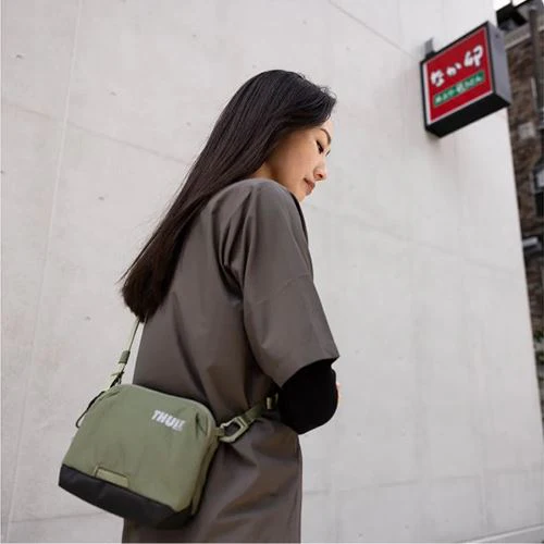 Bolsa Tiracolo (Crossbody) Thule Paramount 2L - Verde Soft - Image 4