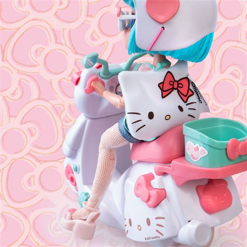 Boneca Hello Kitty com Acessórios - Pretty Pink Scooter - Famosa - Image 4