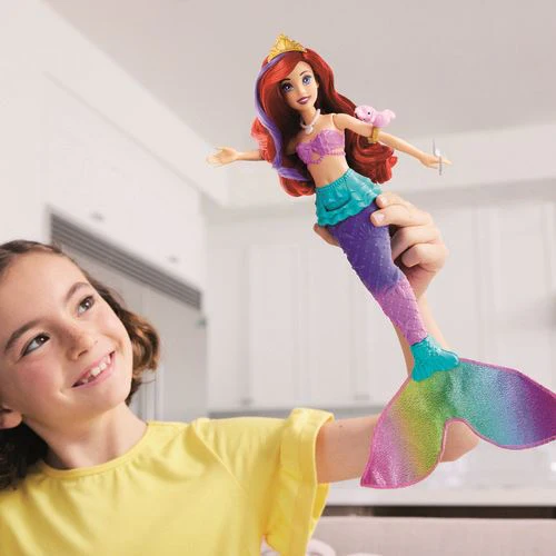 Boneca Princesas Disney: Ariel Nadadora - Mattel - Image 4