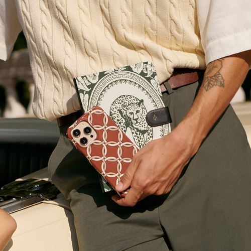 Capa Burga em Silicone para iPhone 15 Pro - Heritage - Image 5