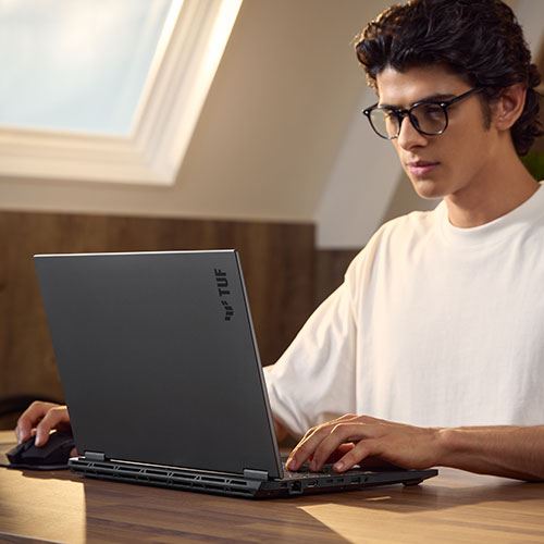 Computador Portátil Gaming ASUS TUF 16 FA608PM-R98A56CB1 | 16'' | GeForce RTX™ 5060 | AMD Ryzen™ 9 8940HX | 32GB | 1TB SSD - Image 7