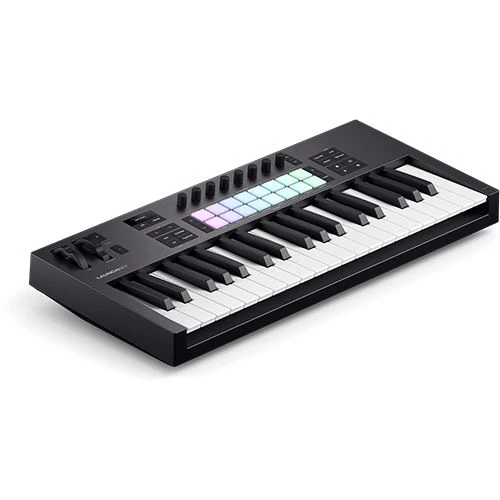 Controlador Novation Launchkey 37 MK4 - Preto - Image 3