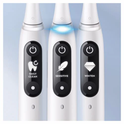 Escova de Dentes Elétrica Oral-B iO 7W + Estojo de Viagem - Branco - Image 6