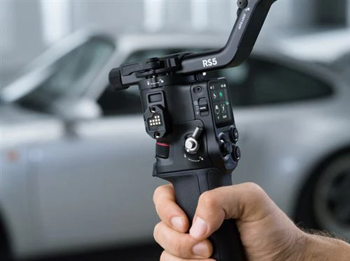 Estabilizador DJI Gimbal RS 5 Combo - Image 28