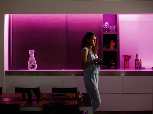 Base Philips Hue White and Color Lightstrip Plus V4 2 Metros - Image 6