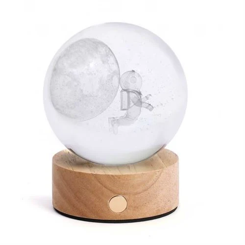 Globo Luminoso LED Recarregável Astronauta - Nature & Découvertes