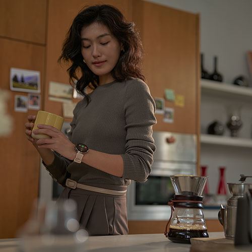 Huawei Watch 5 42mm - Titanium White - Image 9