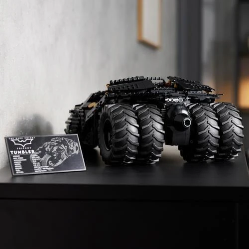 LEGO 76240 DC Batman Batmobile Tumbler - Image 4