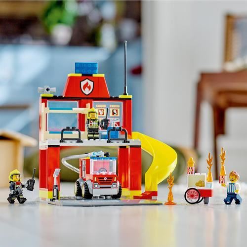 LEGO City Quartel e Camião dos Bombeiros 60375 - Image 6