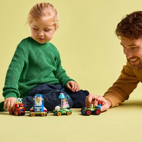 LEGO® Disney™ Pixar 43264 - Comboio e Carro RC de Celebração de Toy Story - Image 7