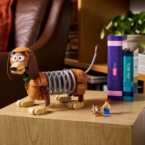 LEGO® Disney Pixar 43301 - Bookends do Slinky Dog de Toy Story - Image 5