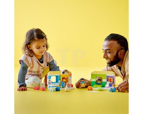 LEGO DUPLO 10992 - A Vida na Creche - Image 7