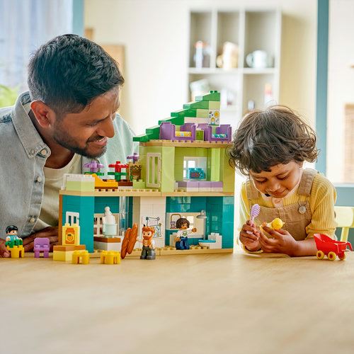 LEGO® DUPLO Town 10470 - Casa de Família Moderna 3 em 1 com Figuras - Image 2