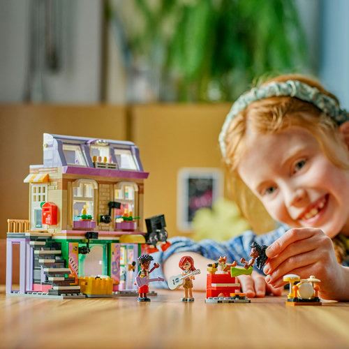 LEGO® Friends 42653 - Loja de Música e Apartamento - Image 7