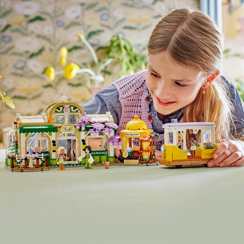 LEGO® Friends 42671- Café das Plantas e Loja de Flores - Image 7