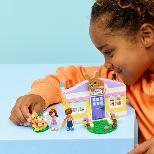 LEGO® Friends 42679 - Hotel Coelhinho de Heartlake City - Image 2