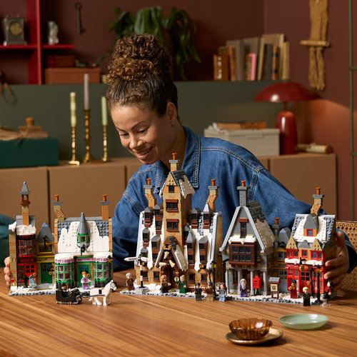 LEGO® Harry Potter™ 76457 - Aldeia de Hogsmeade™ - Edição de Colecionador - Image 2
