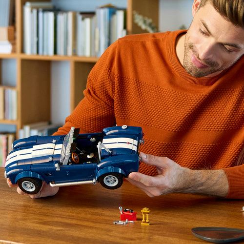 LEGO® Icons 10357 - Shelby Cobra 427 Semi-Competition - Image 2