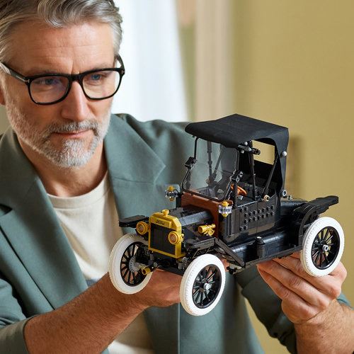 LEGO® Icons 11376 - Ford Model T - Image 7