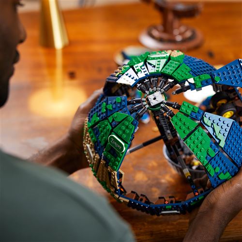 LEGO Ideas 21332 O Globo - Image 5