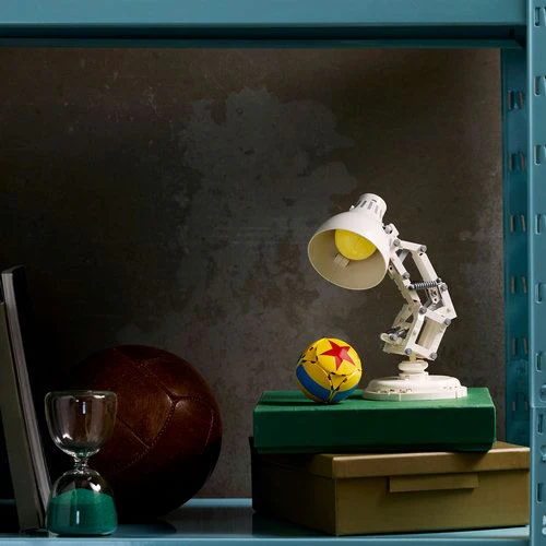 LEGO® Ideas 21357 - Disney Pixar Luxo Jr. - Image 4