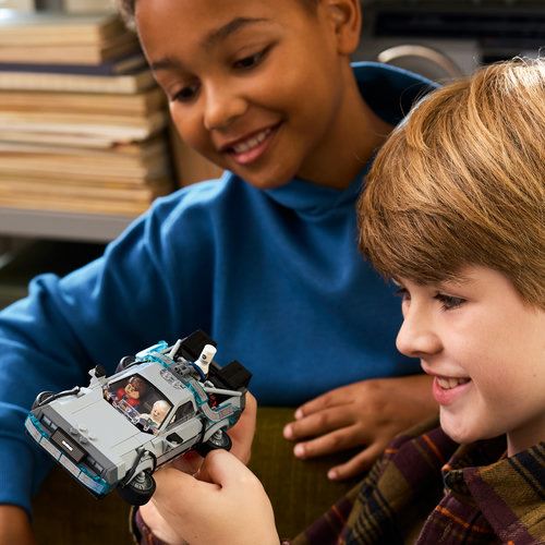 LEGO® Speed Champions 77256 - Máquina do Tempo de Regresso ao Futuro - Image 2