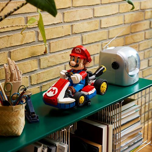 LEGO® Super Mario 72037 - Mario Kart™: Mario e Kart Padrão - Image 4