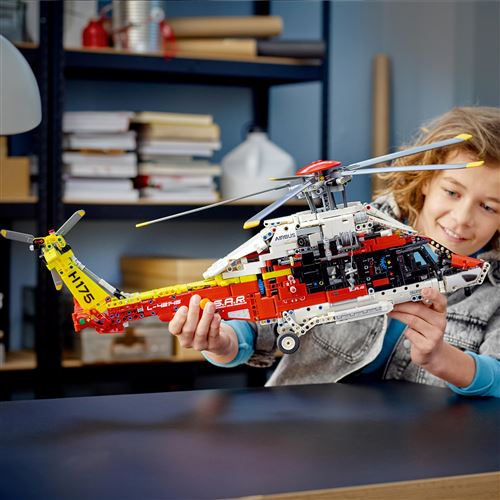 LEGO Technic 42145 Airbus H175 Helicóptero de Resgate - Image 8