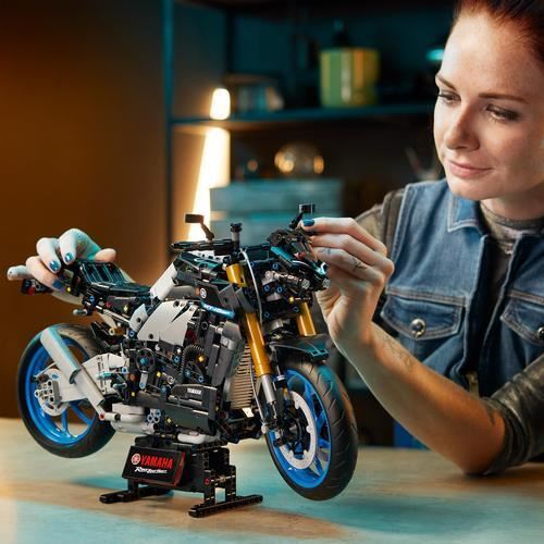 LEGO Technic 42159 - Yamaha MT-10SP - Image 7