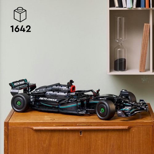 LEGO Technic 42171 - Mercedes-AMG F1 W14 E Performance - Image 3