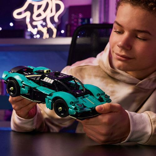 LEGO® Technic 42208 - Aston Martin Valkyrie - Image 7
