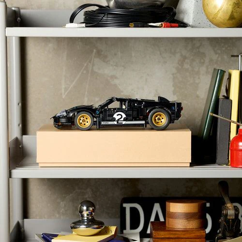 LEGO® Technic 42223 - Carro de Corrida 1966 Ford GT40 MKII - Image 4