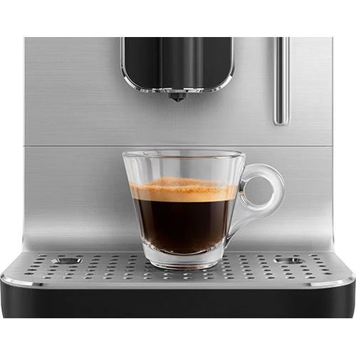 Máquina de Café Automática Smeg BCC02BLMEU - Preto - Image 4