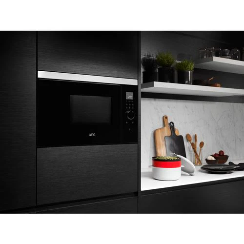 Micro-ondas Encastrar AEG MBB1756DEM | 17 L | 800 W - Aço inoxidável - Image 3