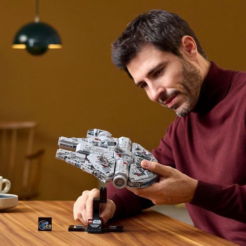 LEGO Star Wars™ 75375 - Millennium Falcon - Image 7
