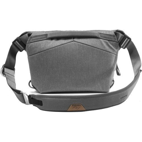 Bolsa Peak Design Everyday Sling 3L - Ash - Image 3