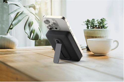 Powerbank Magnético Cellularline Qi2 10000 mAh - Preto - Image 5