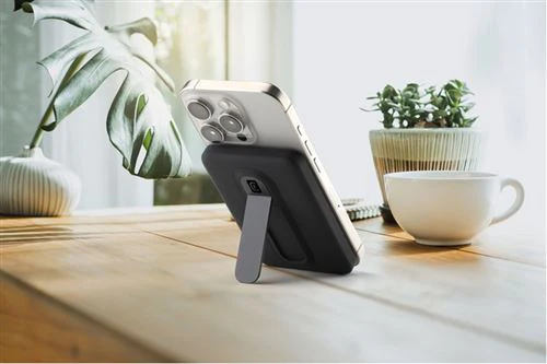 Powerbank Magnético Qi2 Cellularline Mag Stand 5000 mAh - Preto - Image 5