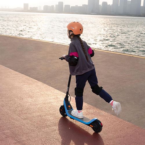 Trotinete Elétrica Ninebot KickScooter C2 Lite By Segway - 120W - Azul | Preto - Image 9