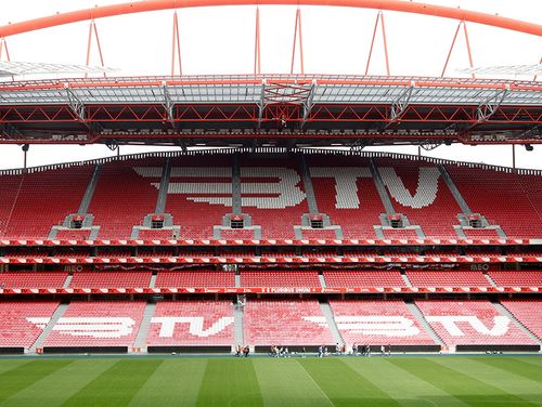 Pack Presente Odisseias - Sport Lisboa e Benfica | Tour ao Estádio & Museu + Cachecóis - Image 3